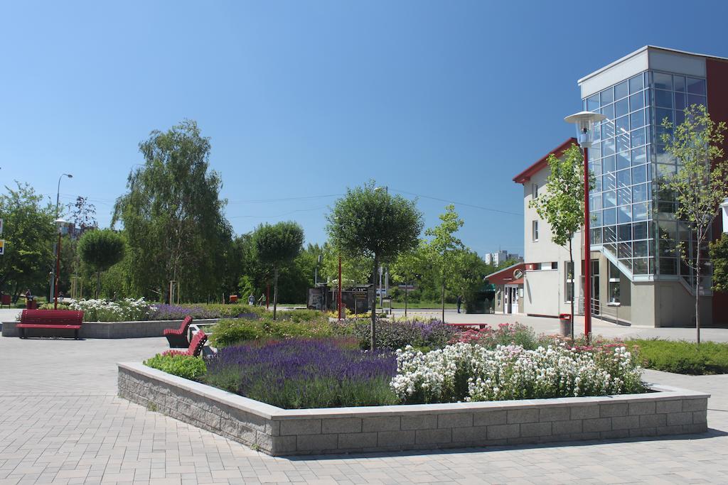 Hotel Dominika Bratislava Dış mekan fotoğraf