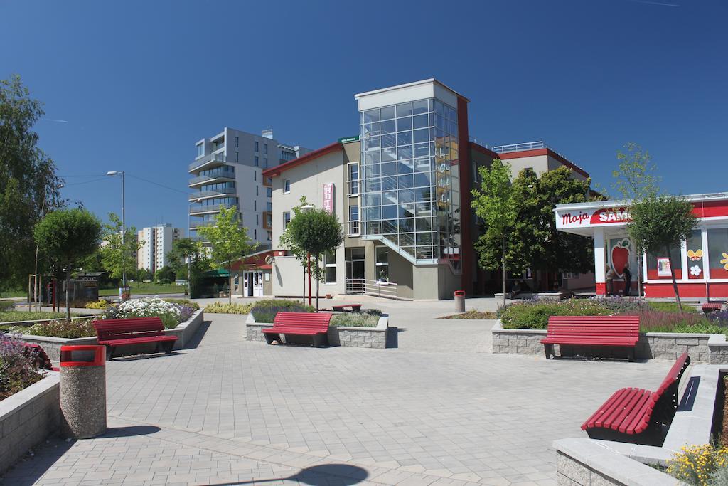 Hotel Dominika Bratislava Dış mekan fotoğraf