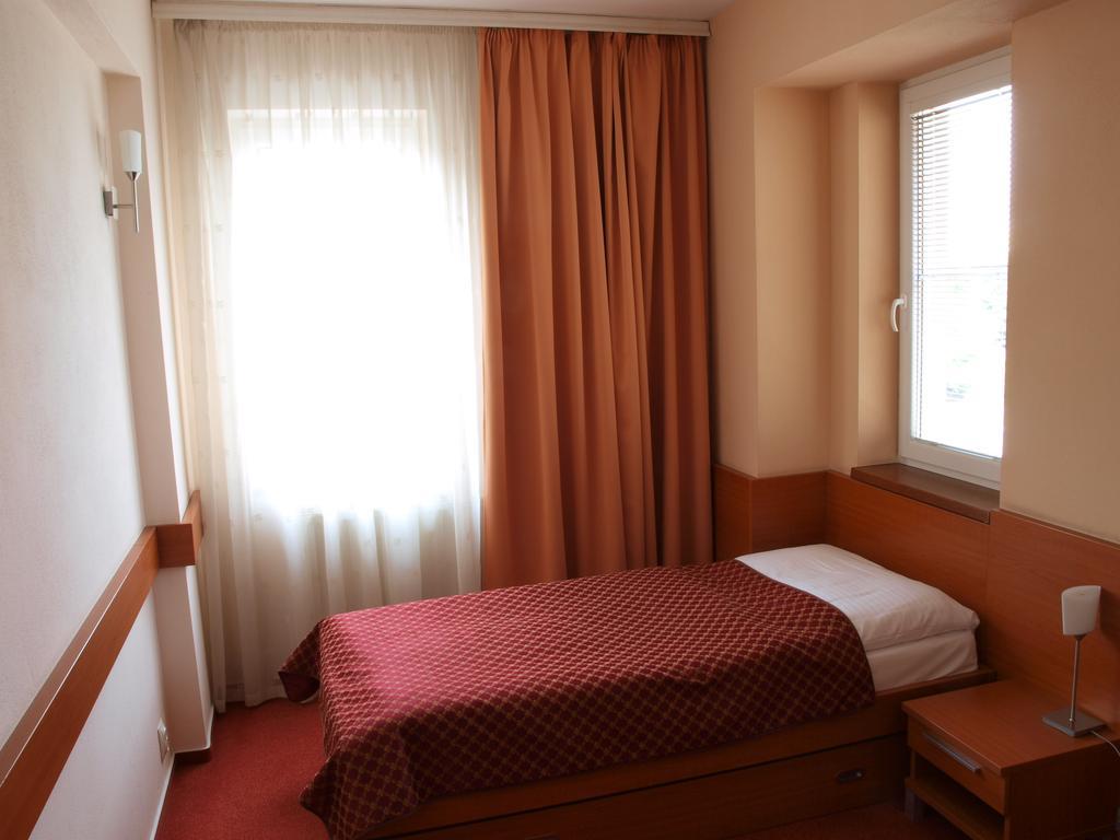 Hotel Dominika Bratislava Dış mekan fotoğraf